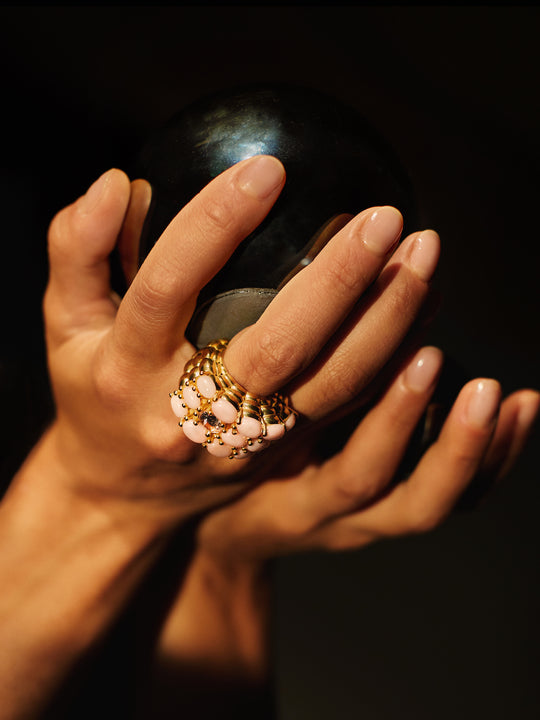 Gold cocktail ring with pink coral and morganite from Atelier ORMAN