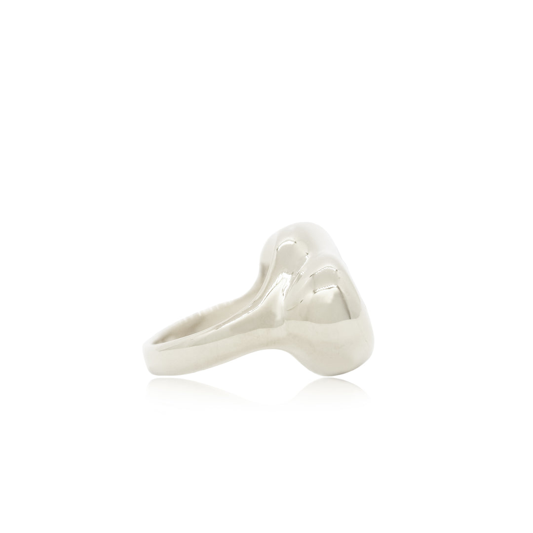 Silver sculptural cocktail ring with rose quartz from Atelier ORMAN