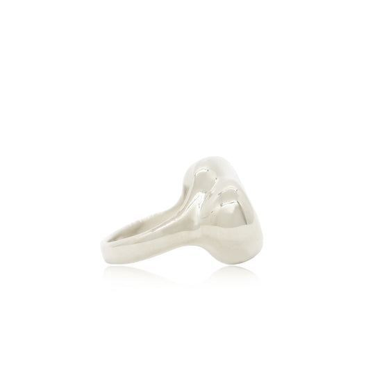 Silver sculptural cocktail ring with rose quartz from Atelier ORMAN