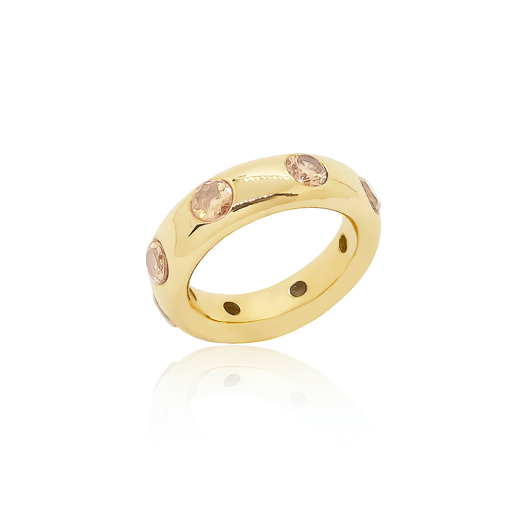 Infinity band ring in gold with champagne diamonds from Atelier ORMAN