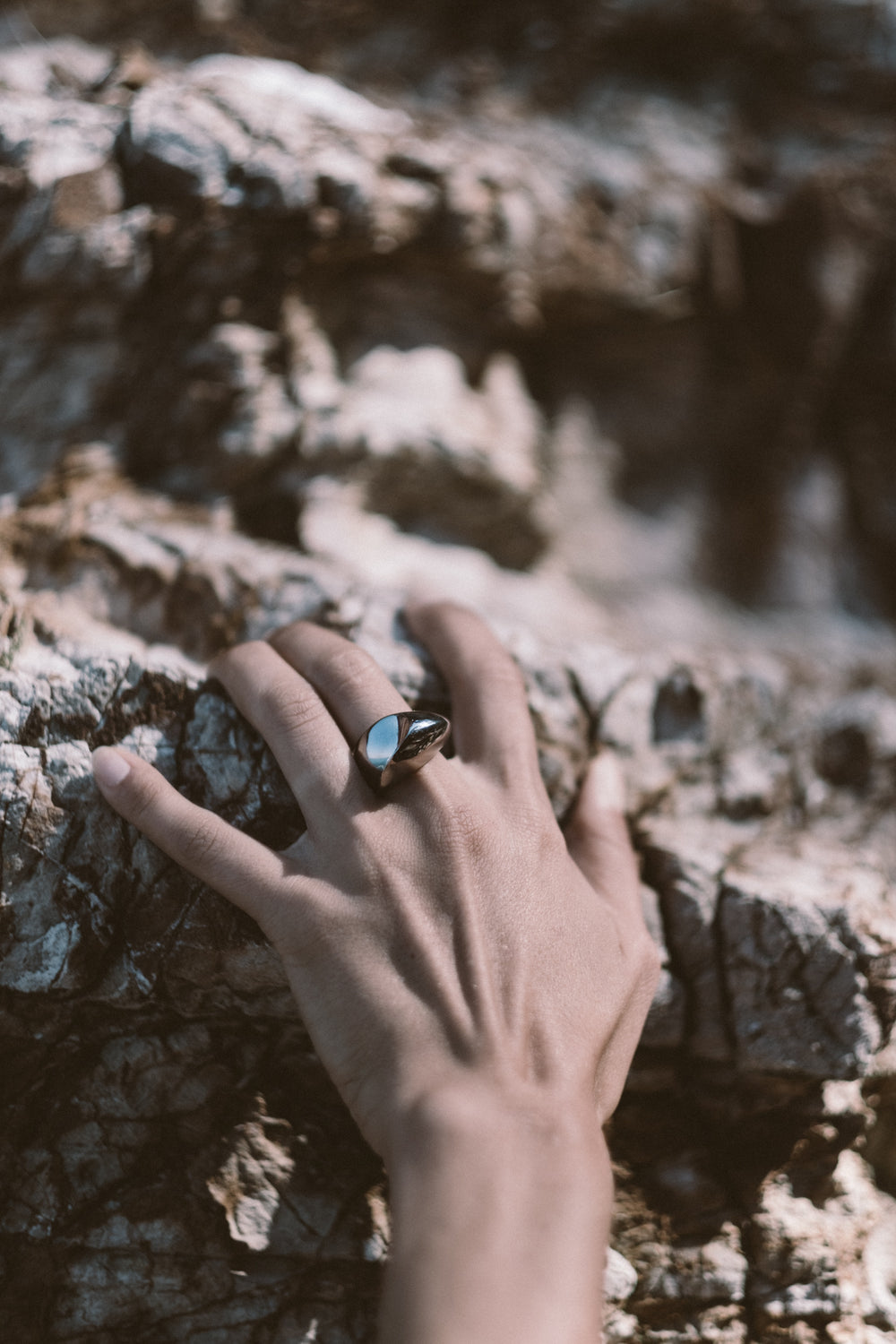 Sculptural gold ring from Atelier ORMAN